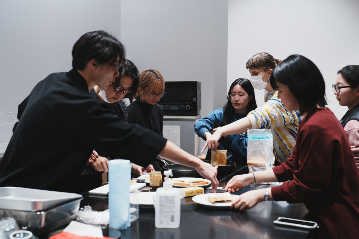 Report session after returning to Japan