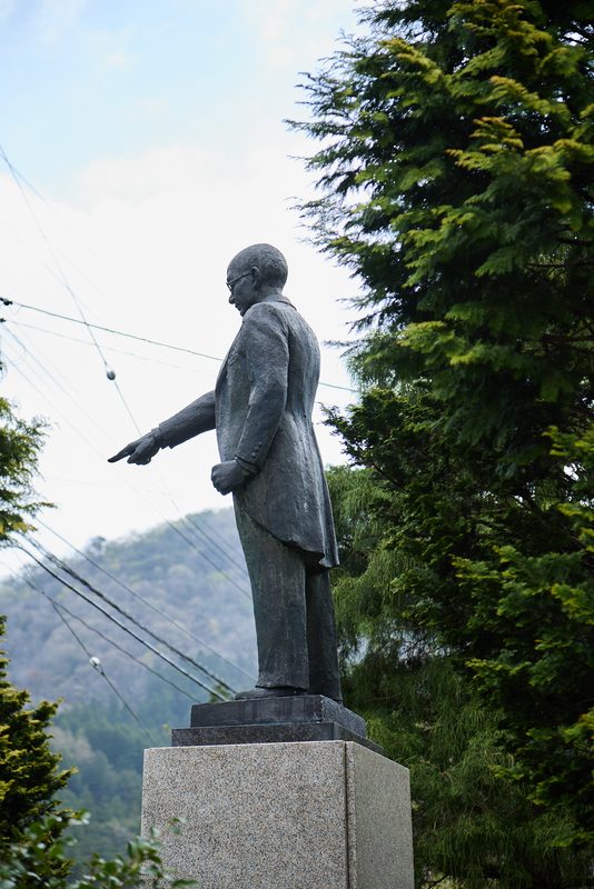 Bronze statue of Tsuji Masanobu, Aratani-machi, Kaga, Ishikawa