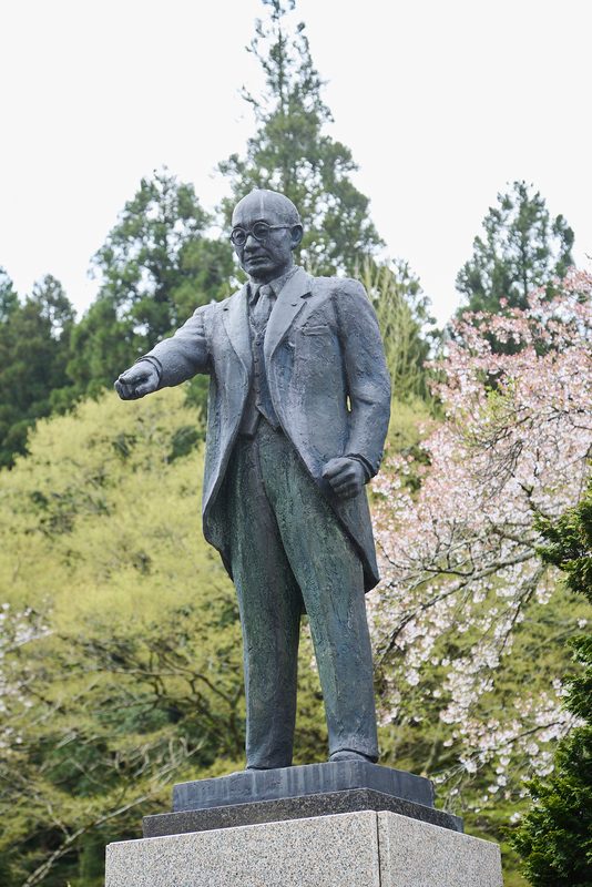 Bronze statue of Tsuji Masanobu, Aratani-machi, Kaga, Ishikawa